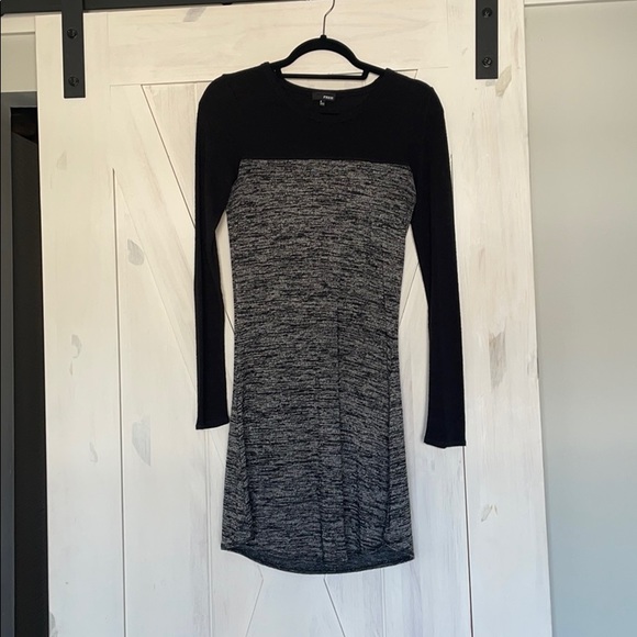 Wilfred Free stretchy dress size S - Picture 1 of 2